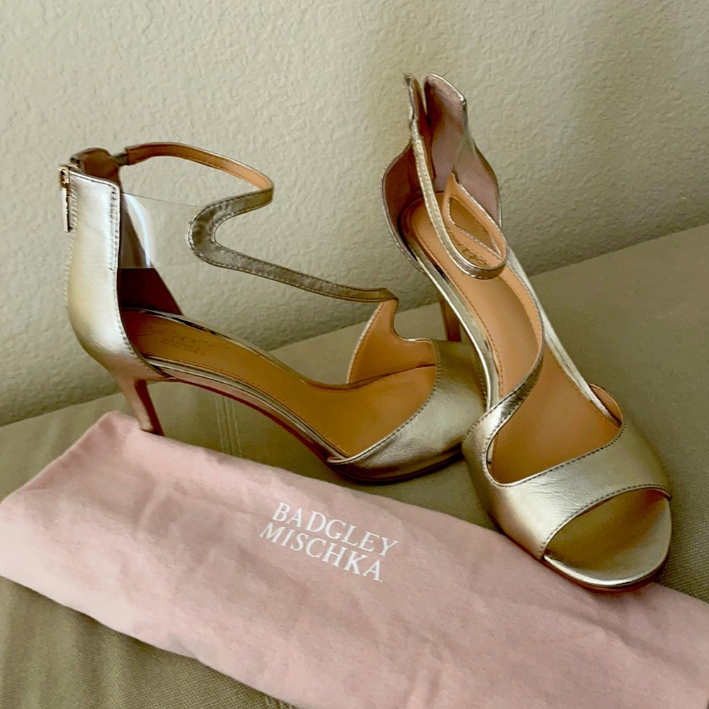 Brand new Badgley Mischka sandals